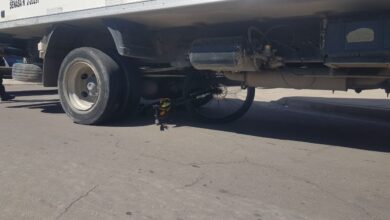 Photo of Accidente: La bicicleta quedó debajo del camión