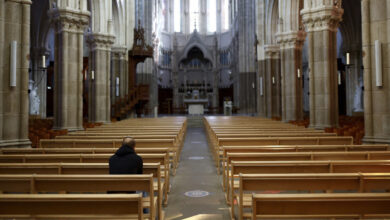Photo of Abusos en la iglesia: Hay más de 210 mil víctimas en Francia