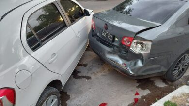 Photo of Corría picadas y chocó contra un auto estacionado