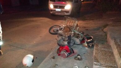Photo of Un motociclista resultó herido tras chocar contra un canasto de basura