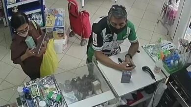 Photo of VIDEO: Así orinó un hombre en una pañalera de Villa Mitre