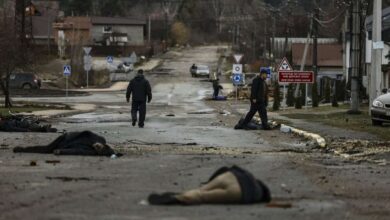 Photo of LAS FOTOS DEL HORROR: 300 muertos en una ciudad Ucraniana