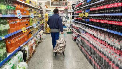 Photo of Por la inflación, en marzo el consumo cayó 7,9%