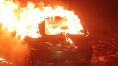 Photo of Investigan la aparición de un auto incendiado