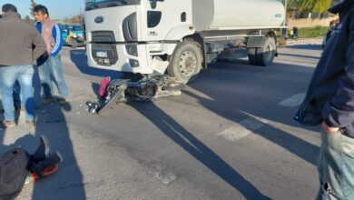 Photo of Motociclista hospitalizado tras chocar contra un camión municipal