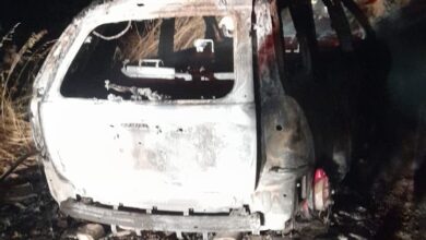 Photo of Prendieron fuego un auto en un camino vecinal