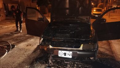 Photo of Mecánico salió en el auto de su cliente y se le prendió fuego
