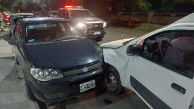 Photo of Se descompensó y colisionó contra un auto estacionado