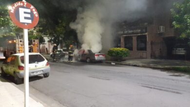 Photo of Se incendiaron dos autos y sería un hecho intencional