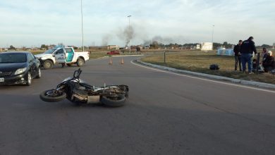 Photo of Dos motociclistas golpeados tras un choque