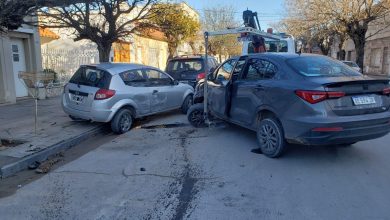 Photo of Por un descuido, chocó contra un auto estacionado