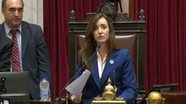 Photo of El Oficialismo intentará dictaminar la Ley Bases y el Paquete Fiscal la Semana Próxima.